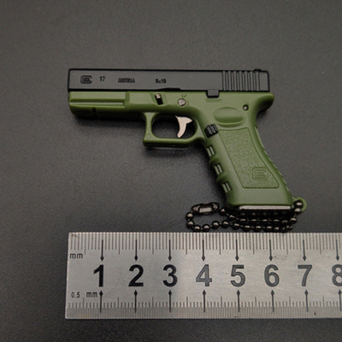 G17 Llavero de aleación con forma de pistola, modelo de juguete, regalo, colgante