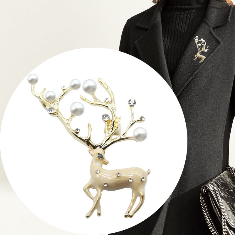 Elegante y exquisito broche de ciervo estilo goteo