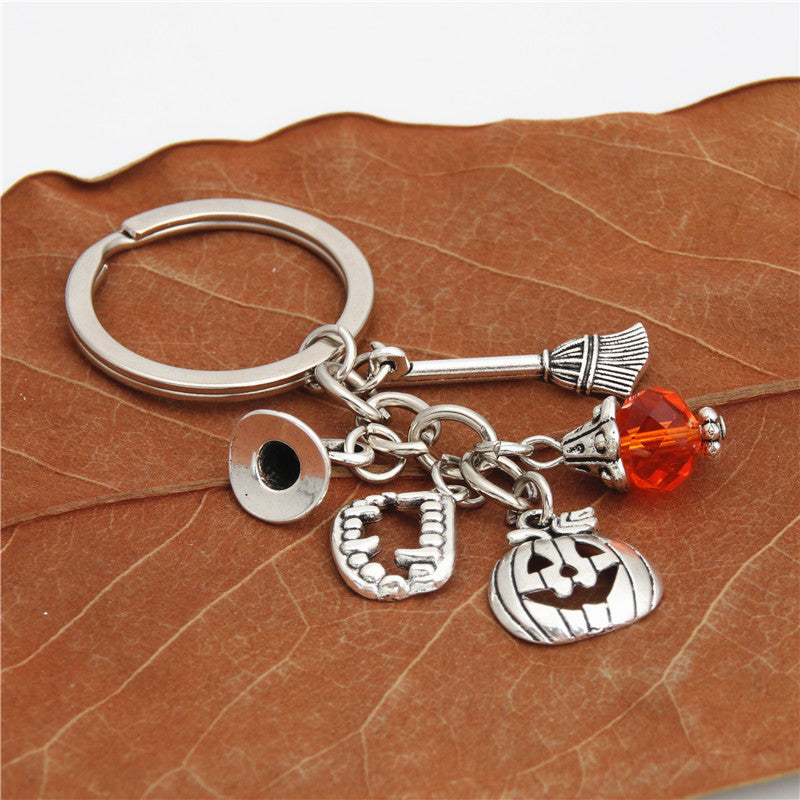 Llavero de Halloween Calabaza Mago Escoba Dientes