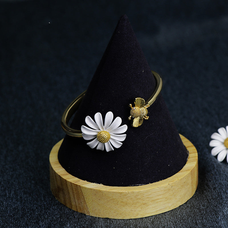 Kleine Gänseblümchenohrringe Ohrringe Ring Armband Halskette