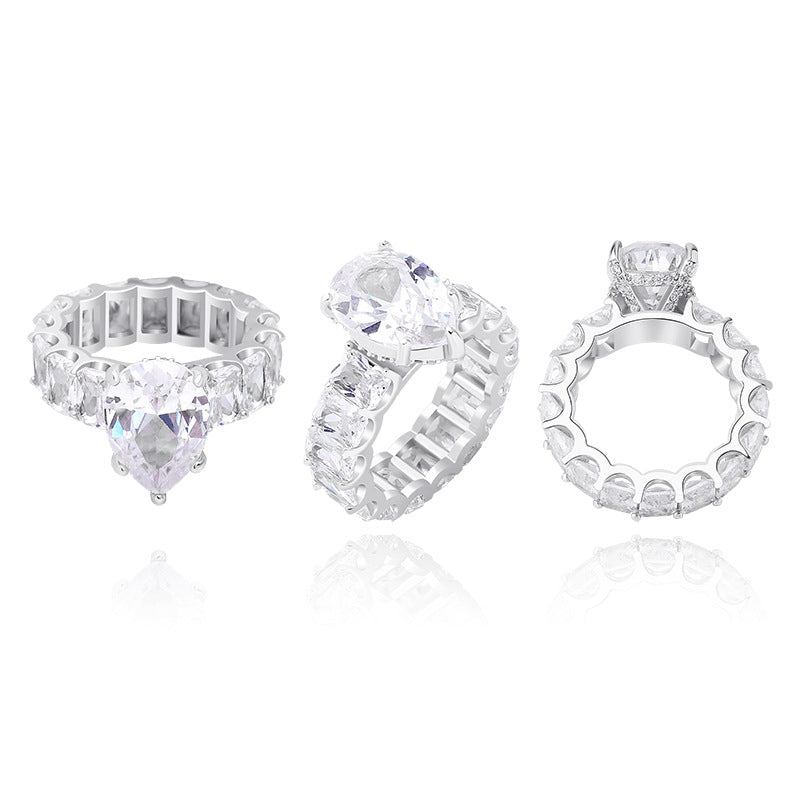 Luxuriöse Mode Iced Out Bling Wassertropfen Pinky Baguette Fingerringe für Mädchen Frauen Charm Verlobung Schmuck Geschenke