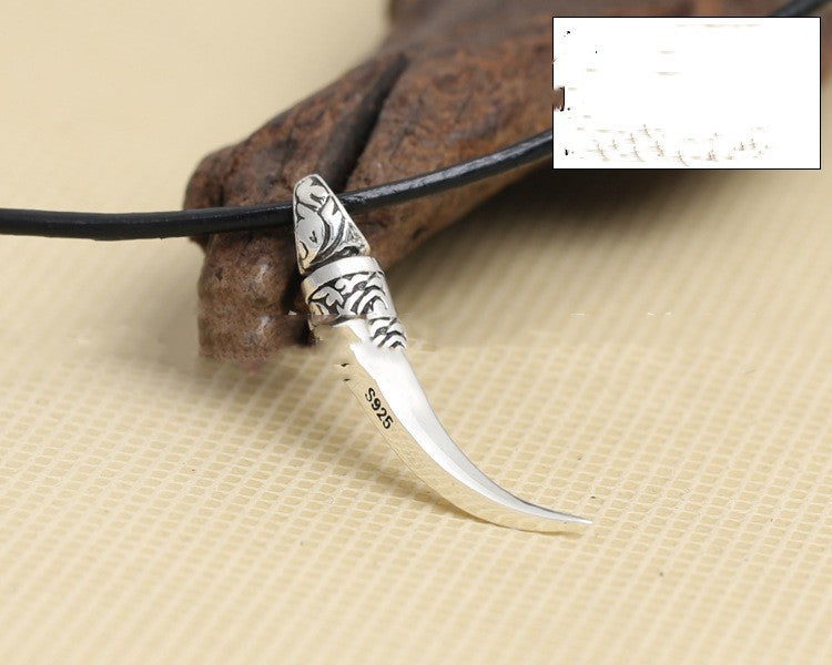 Personalisierter eleganter Tigerzahn-Anhänger für Herren