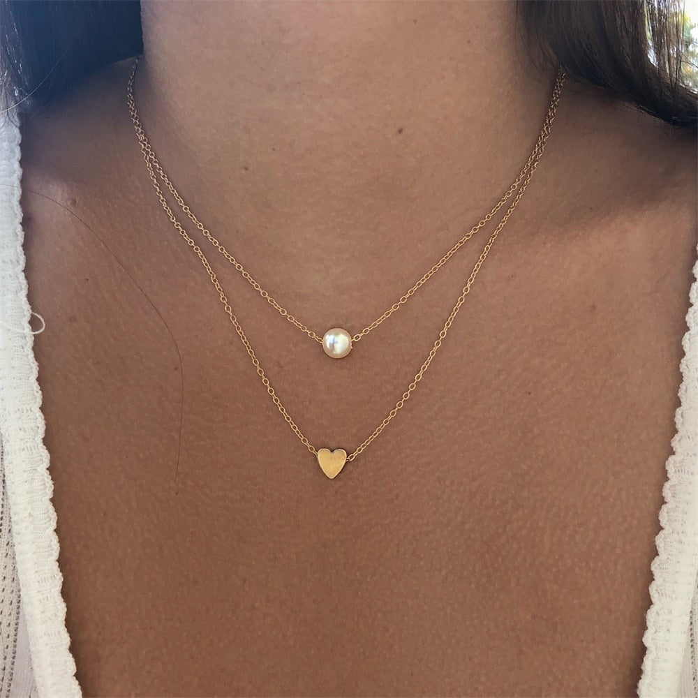 Collar Bohemio Sencillo de Perlas y Doble Cadena con Amor