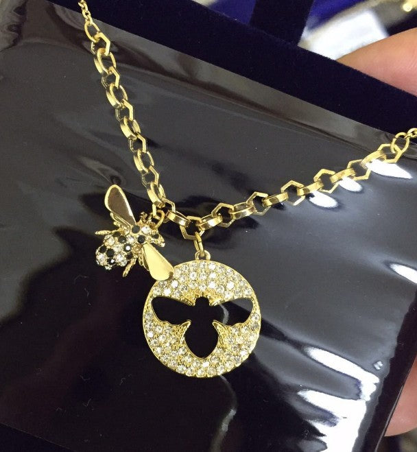 Collar de abeja