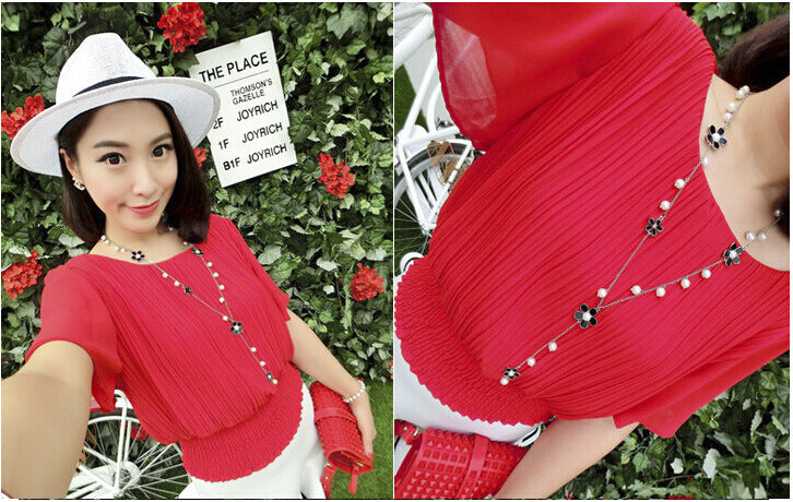 Blumenkette mit fünfblättrigem Perlenanhänger