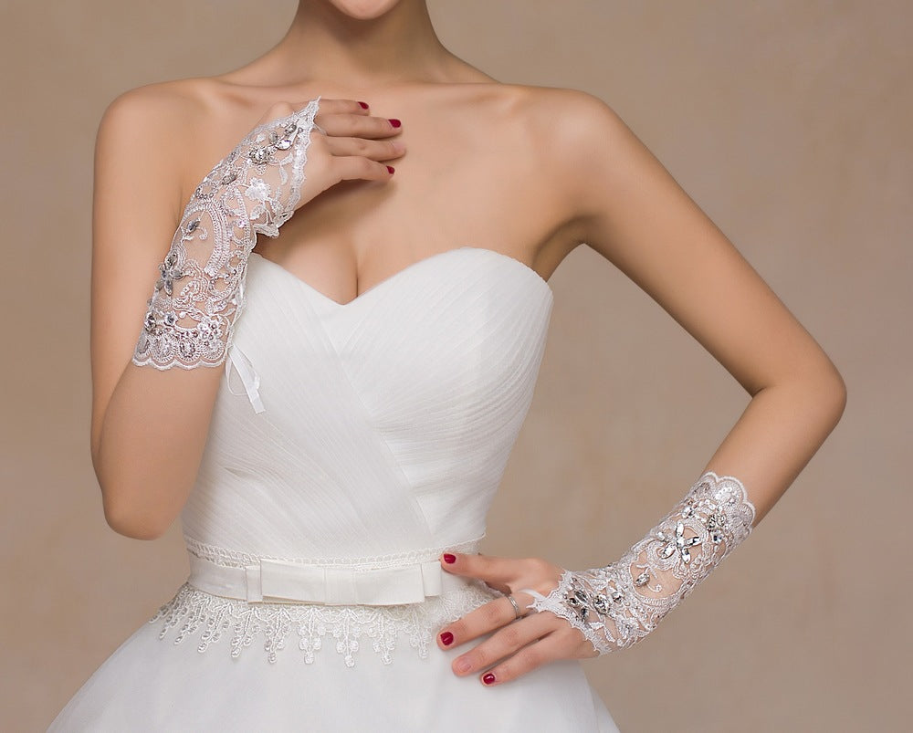 Handschuhe zum Brautkleid der Mutter