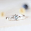 Neue kleine und elegante Ringe