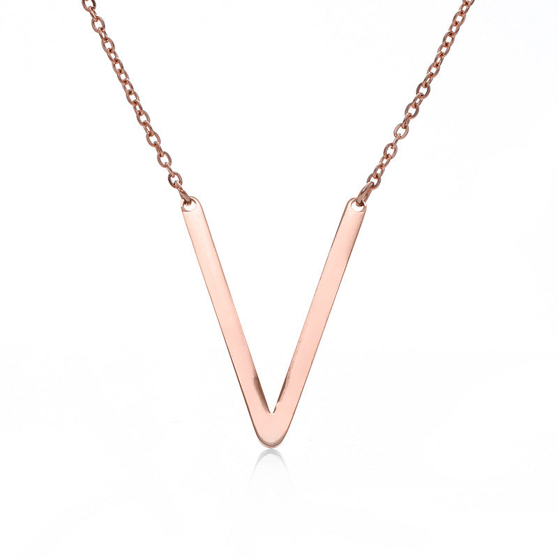 Fabuloso collar con colgante de letra inicial de acero inoxidable chapado en oro rosa