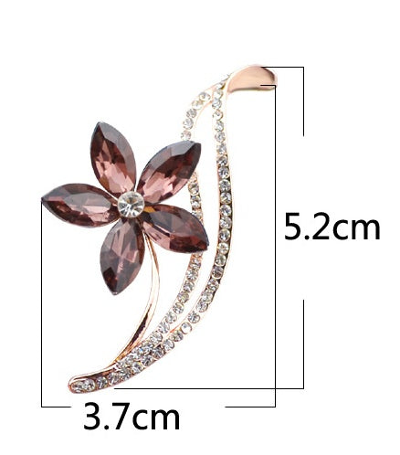 Kristallbrosche mit fünfblättriger Blume