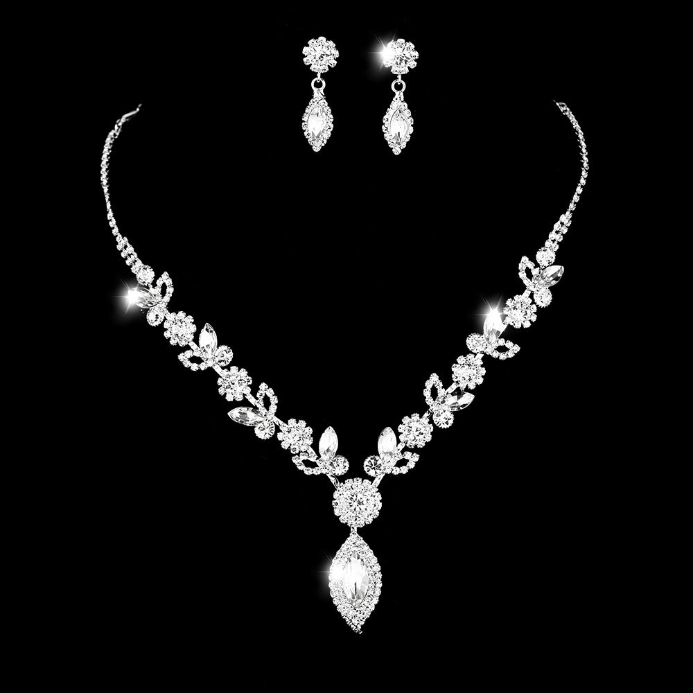 Braut Schmuckset mit weißen Kristallblumen