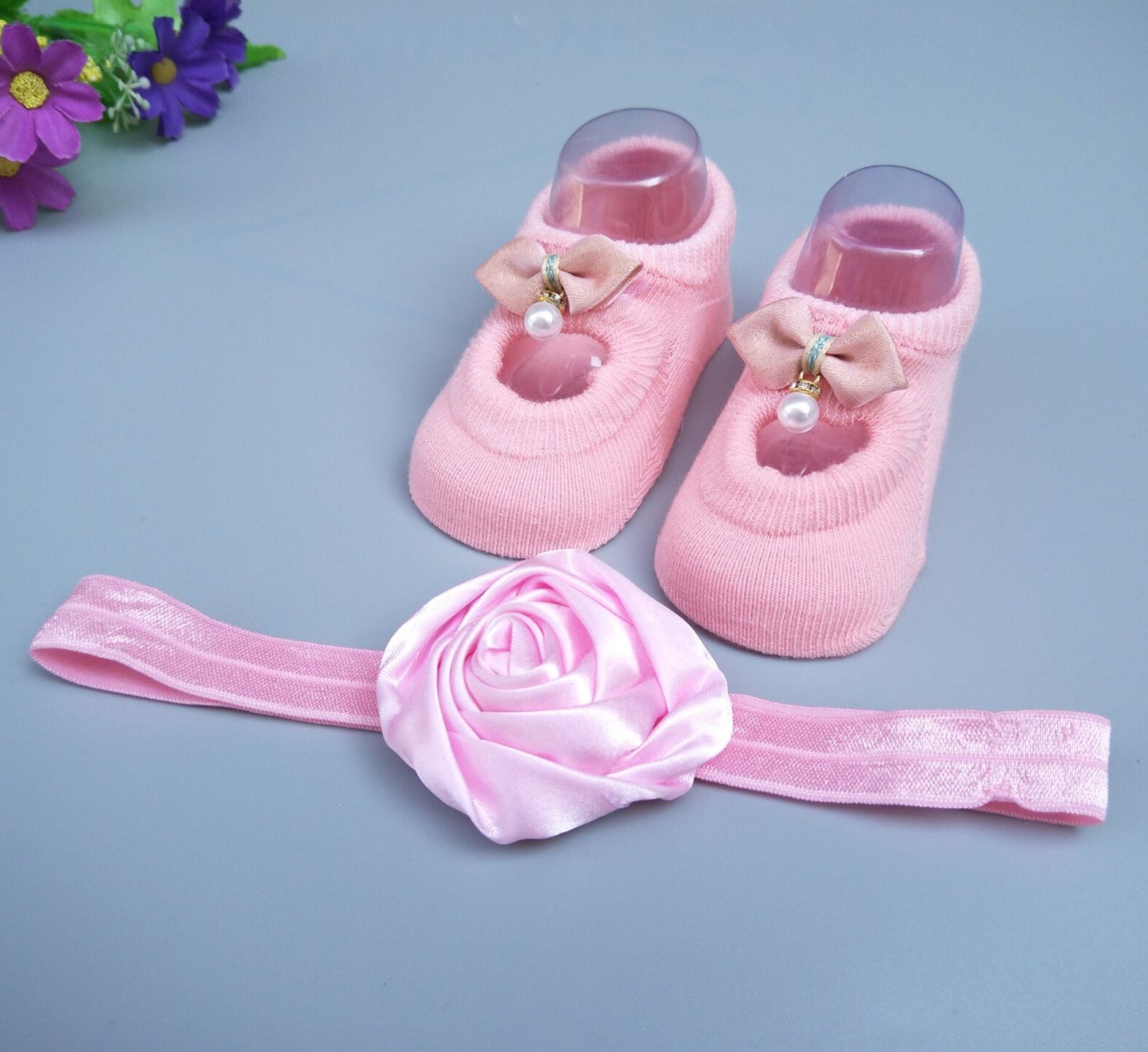Caja de regalo de calcetines y diadema para bebé niña