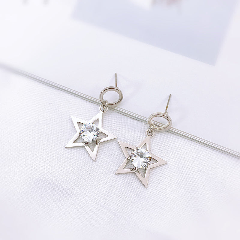 Koreanische Bogenquasten-Ohrringe asymmetrische Perlenblumen-Ohrringe