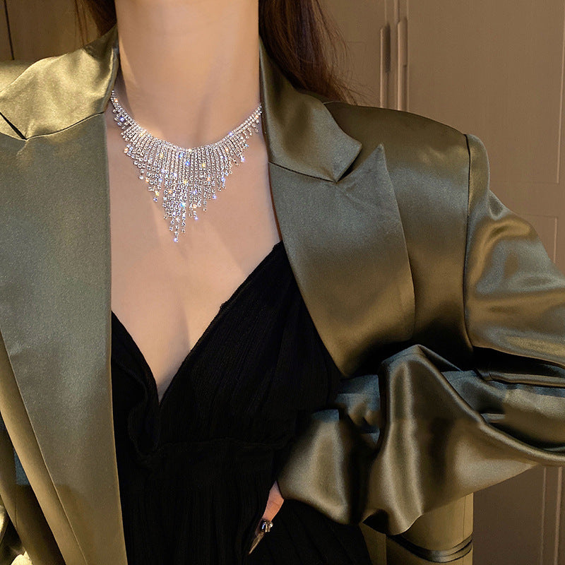 Fashion Grandeur Persönlichkeit Trendige Halskette Frühling Neue Diamant Quaste Halskette