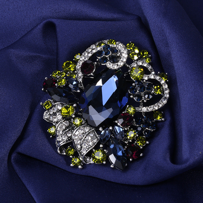 Broche clásico de lujo de cristal de Bohemia