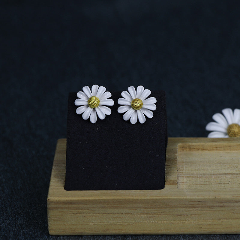 Kleine Gänseblümchenohrringe Ohrringe Ring Armband Halskette
