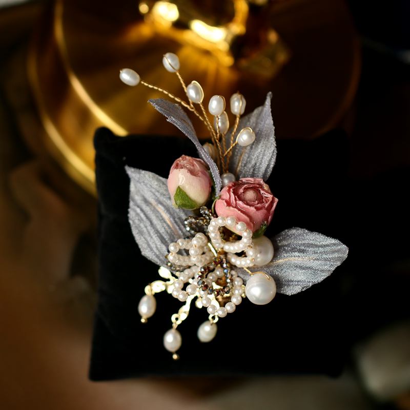 Vintage Flower Brooch Upscale Women's Elegant Delicate Pin Decorative Corsage