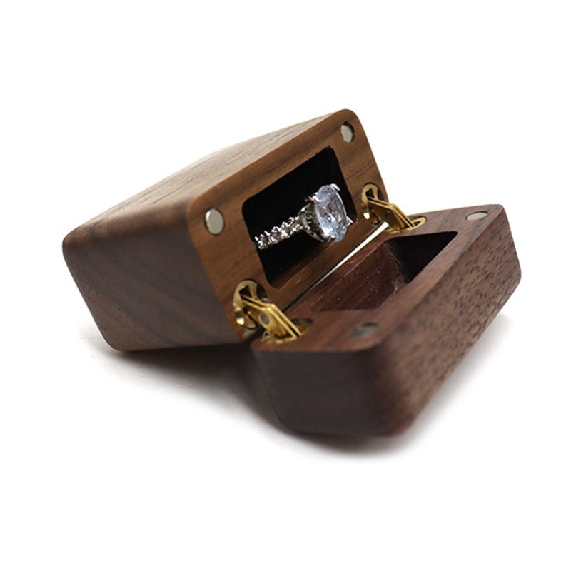 Walnuss-Ringbox Magnetfeuerzeug Ohrstecker Damen Mini Reiseaufbewahrung Schmuck