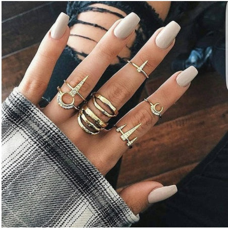 Diamantbesetzter Ring
