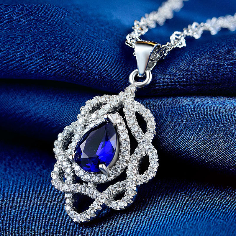Modische, diamantbesetzte Schlüsselbeinkette mit Anhänger