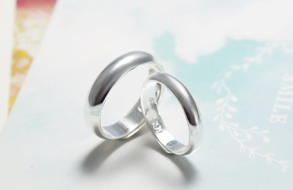 Anillo de plata simple y brillante para hombre