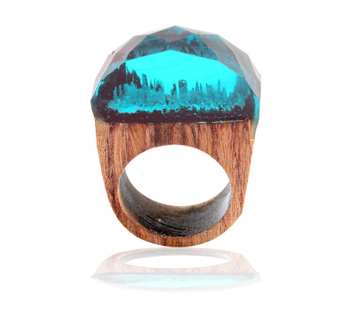 Handgefertigte Holzharzringe