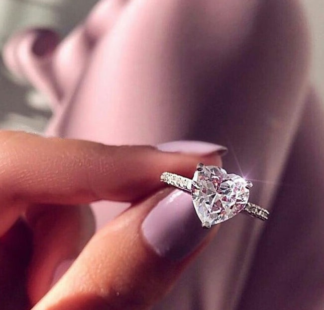Ins meistverkaufter eingelegter AAA Zirkon Herzförmiger Ring Wunsch Neuer Europäischer und Amerikanischer Verlobungsparty Ring Schmuck