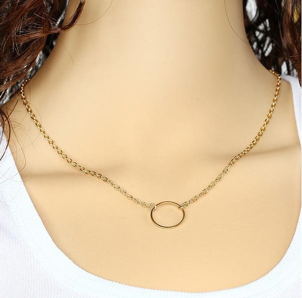 Gargantilla simple de alta calidad en color dorado con colgante lariat de estilo casual y moderno
