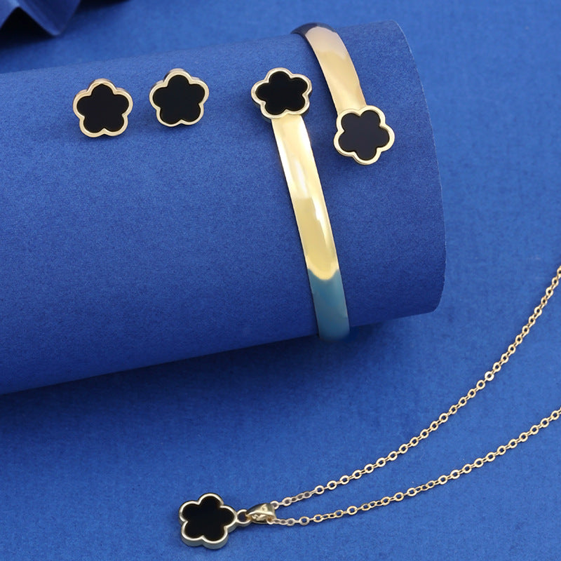 Fünfblättrige Blume Wilder Wein Gras Armband Dreiteiliges Set