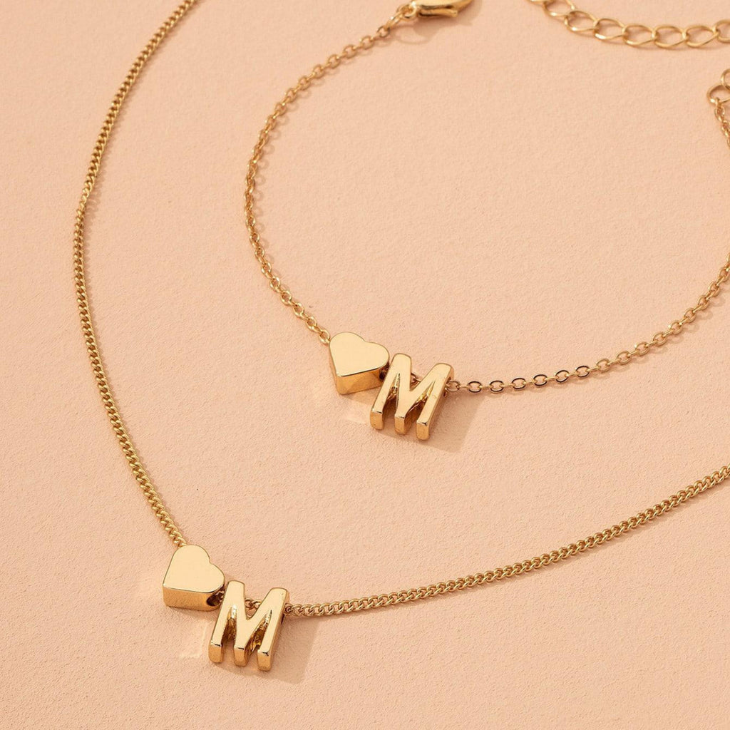Minimalistische herzförmige Buchstaben-Halsketten-Armbänder