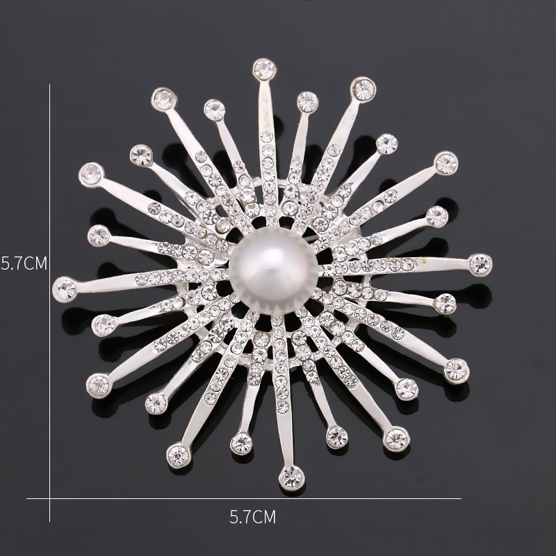 Rhinestone Pearl Brooch Pin