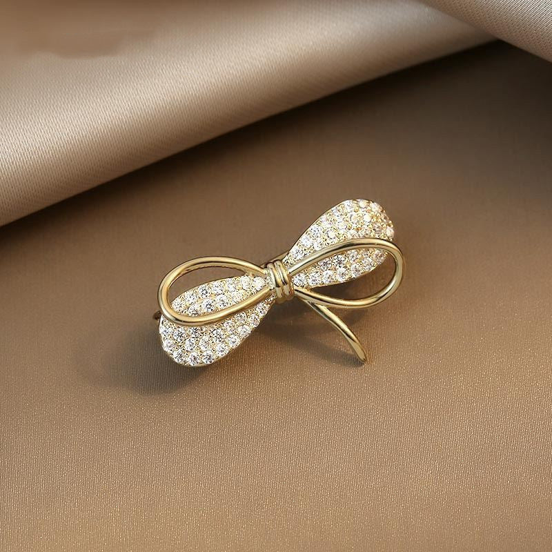 Broche de lazo con hebilla: Alta feminidad