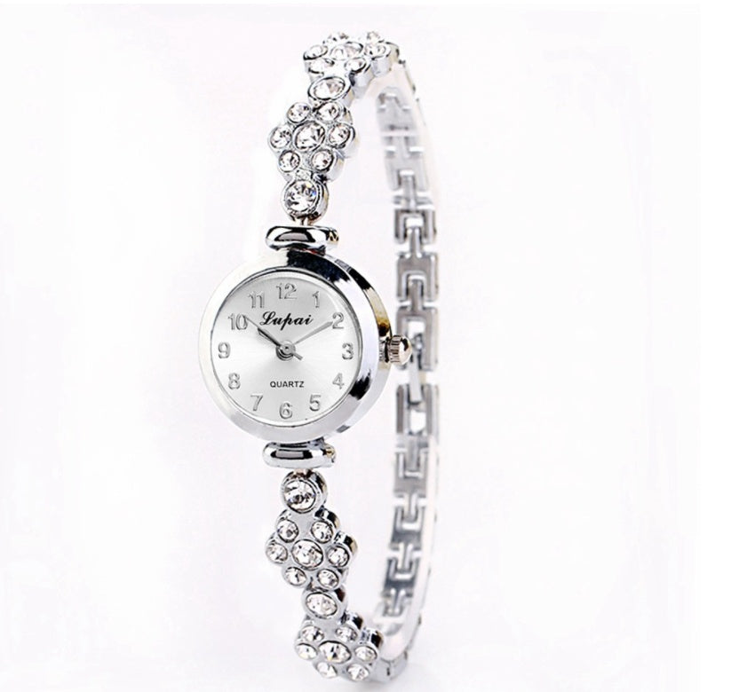 Marca de moda superventas serie perla reloj de moda venta al por mayor reloj de mujer con temperamento reloj de cuarzo de moda reloj de pulsera de moda para mujer