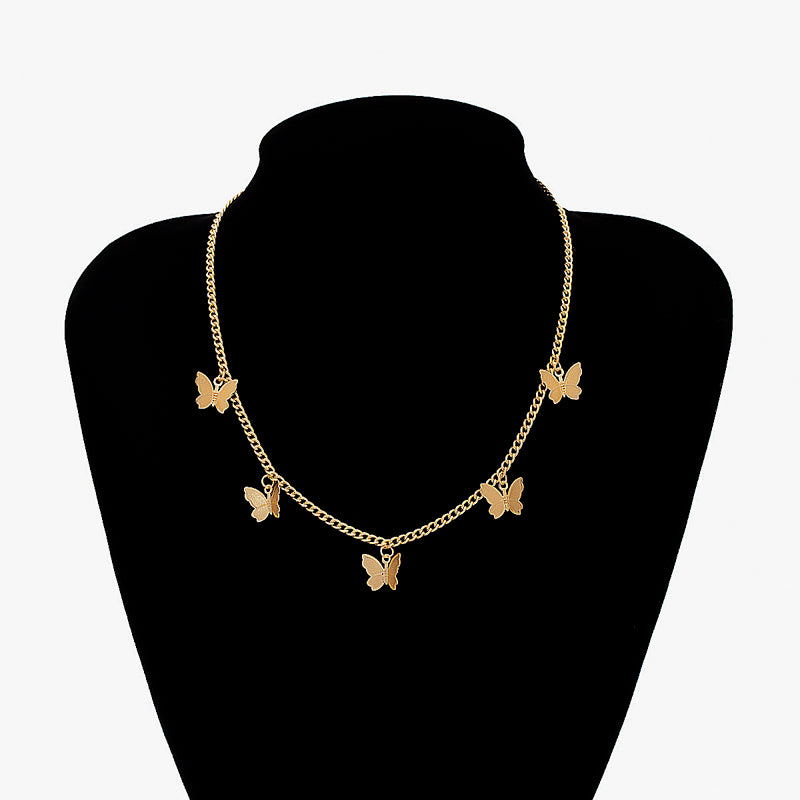 Collar con colgante de mariposa