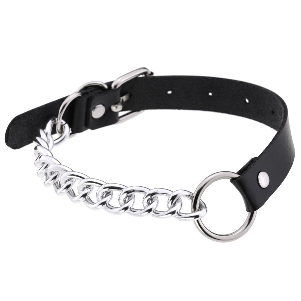 Collar gargantilla de cuero con aro y anilla en O