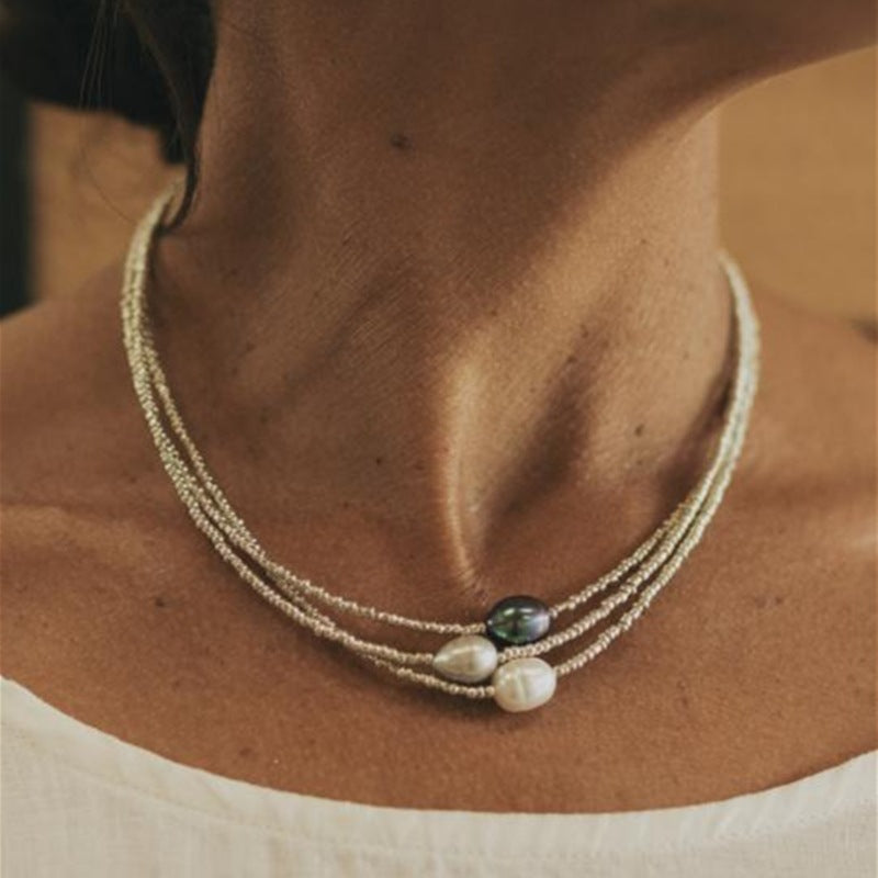 Collar artístico vintage de cuentas y perlas naturales de agua dulce