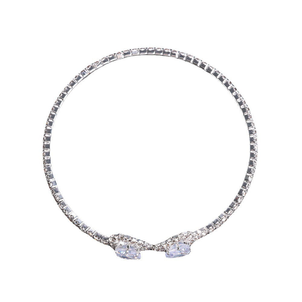 Vollbesetztes „Loving Heart“ Armband – Modisch, schlicht, einreihig, offen