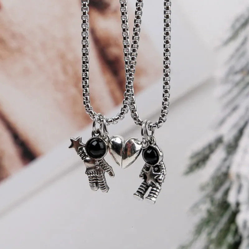 Astronaut Couple Necklace Magnet Attracts Each Other