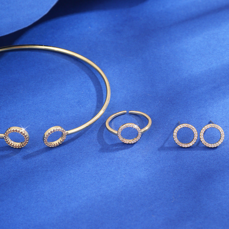 Mikro-Intarsien Vollbesetztes Armreif-Ohrstecker- und Ring-Set