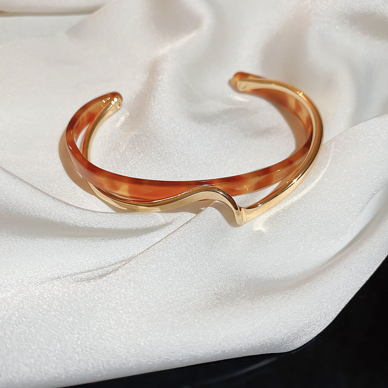 Pulsera de placa de marisco blanco metálico para mujer, apertura ajustable, diseño de 2 capas, joyería de moda femenina de lujo ligero, regalos