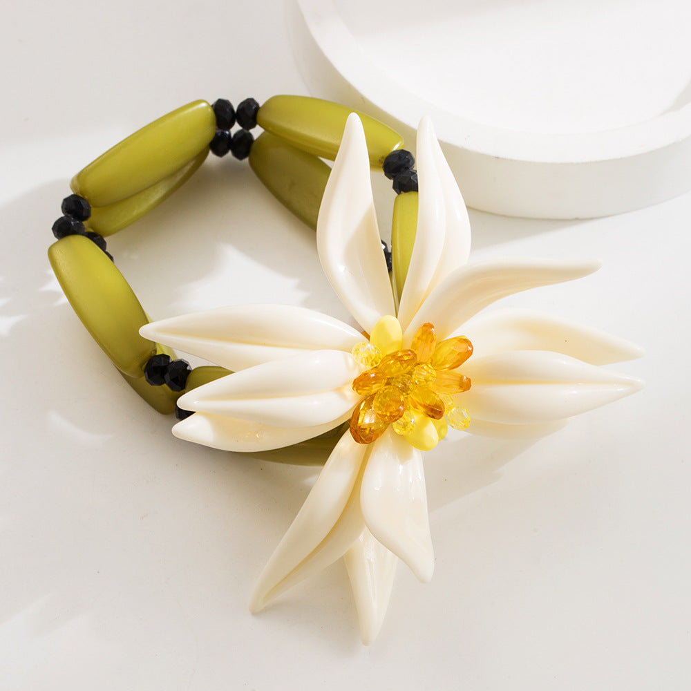 Pendientes de botón de flor blanca, pulseras, collar doble de capas gemelas