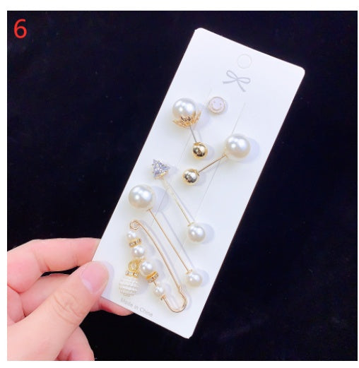 Broche, imperdible, peto, abertura en la cintura, broche de perlas, ropa fija