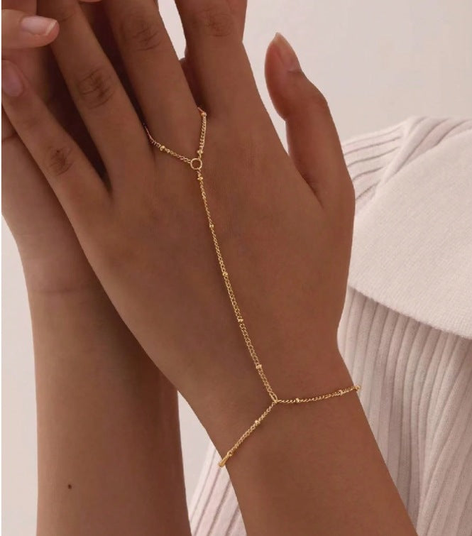 Neues stylisches Ringarmband mit luxuriösem High-End-Flair