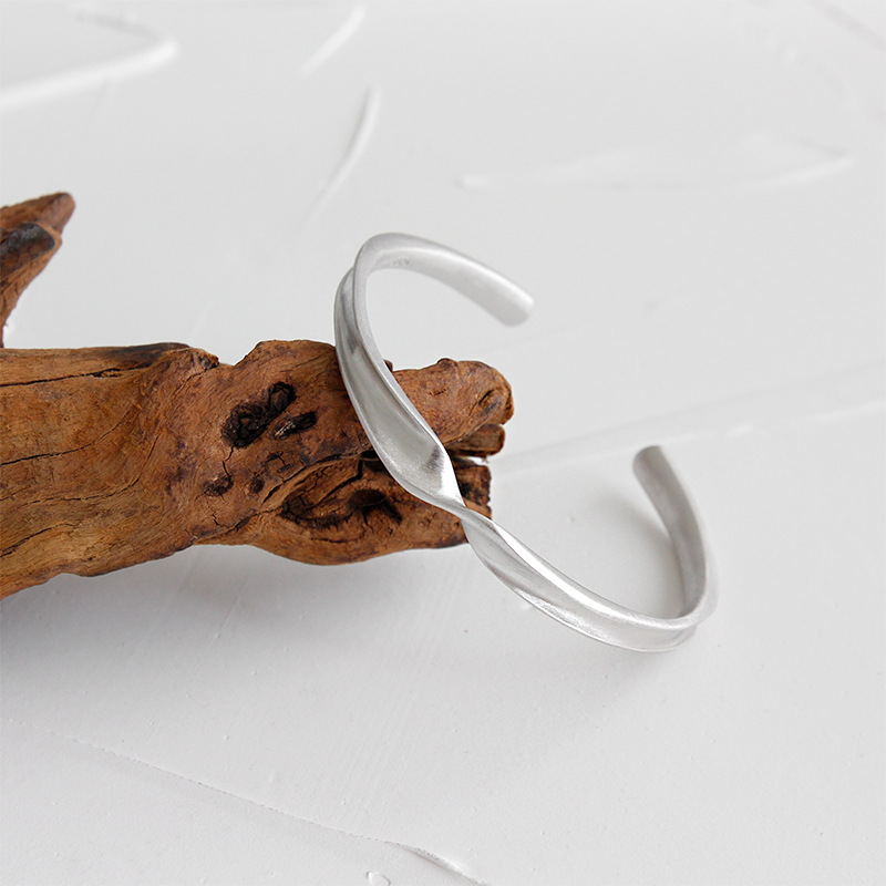 Verdrehte Armbänder Persönlichkeit Wilde Frauen Schmuck