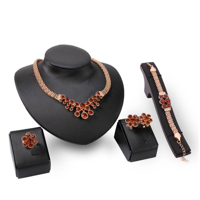 Vierteiliges Set Damenbekleidung Accessoires Schmuck-Sets