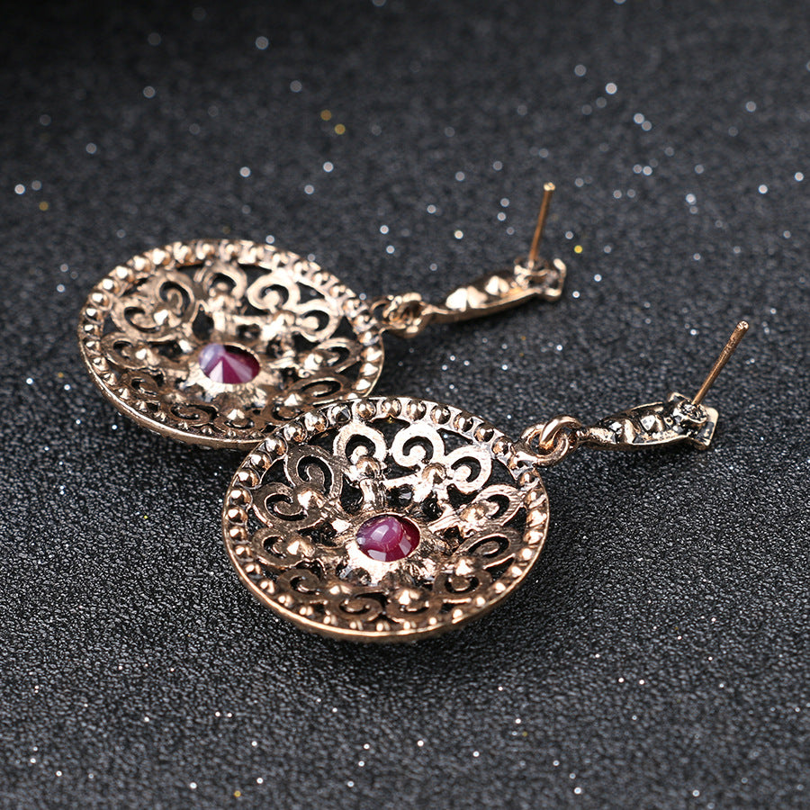 Bridal suit new style genuine Luo Yang set jewelry, hollowed out with resin, diamond necklace, earring two sets