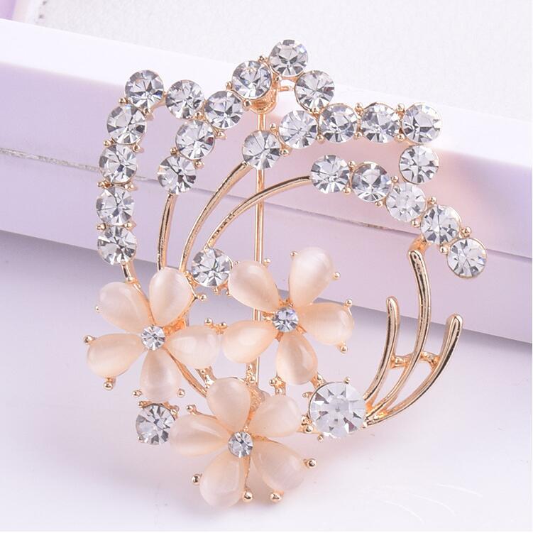 Hochwertiges Blumen-Korsett, Vintage-Brosche aus Opal, Hochzeitskorsage