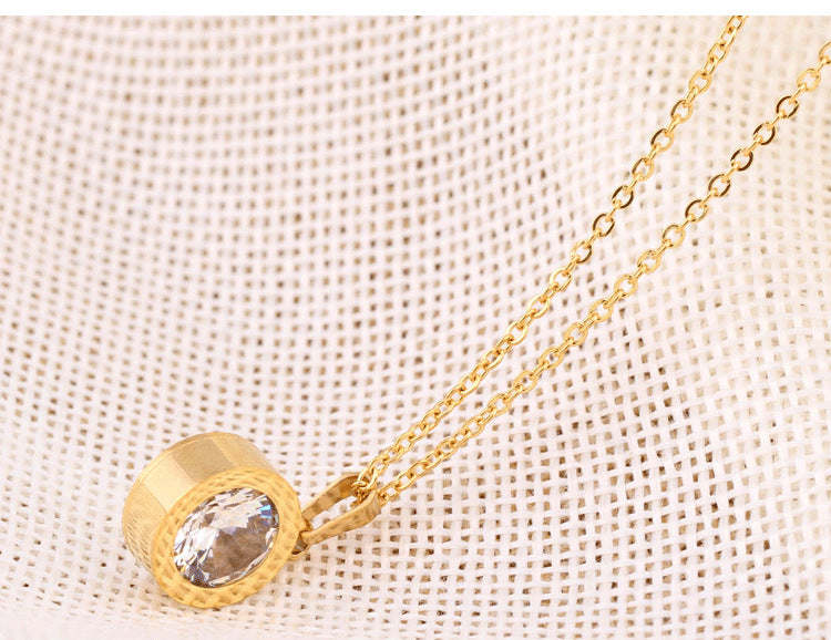 Collar de acero de titanio con diamantes de 8 colores