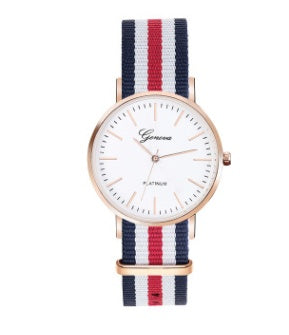Liebhaber beobachten Frauenmodetrend Koreanische Version der einfachen Freizeit männliche Studenten Quarzuhr Nylon-Segeltuchband heißer Verkauf