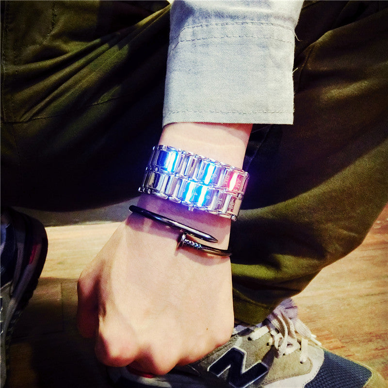 Kreative LED-Leuchtuhren für Damen und Herren, digitale Armbanduhren im Stil von männlichen und weiblichen elektronischen Uhren, modische lässige Paar-Armbanduhr
