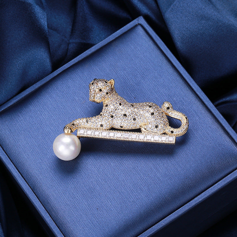 Broche de leopardo de cobre con micro circonitas, versión coreana, de moda